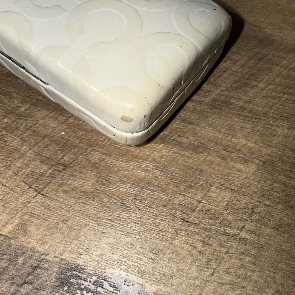 Coach Eye Glass‎ Case ONLY Hard Hinged White Clam Shell With Logo, Imperfections
